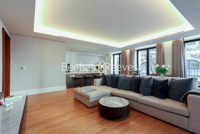 2 Bedroom Flat To Rent In Lancer Square, Kensington, W8