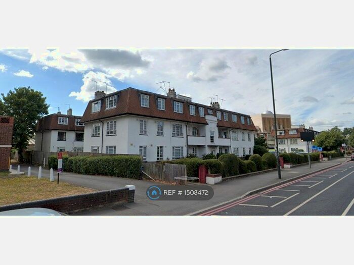 1 Bedroom Flat To Rent In Grosvenor Court, Morden, SM4