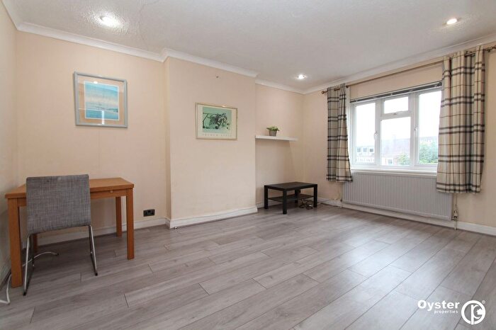 2 Bedroom Flat To Rent In The Hyde, Montrose Court The Hyde, NW9