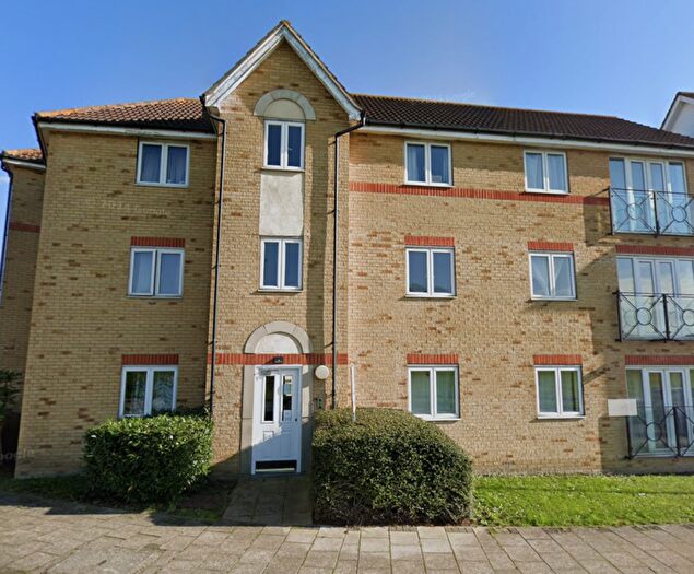 2 Bedroom Apartment To Rent In Hill View Drive, London, London, SE28