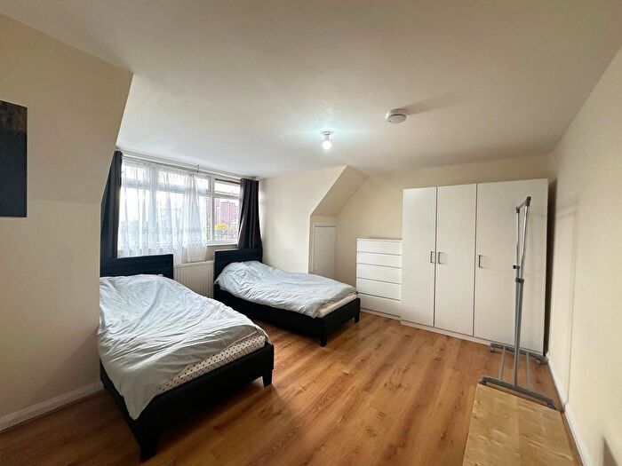 2 Bedroom Flat To Rent In A Bridge Road, Wembley, HA9