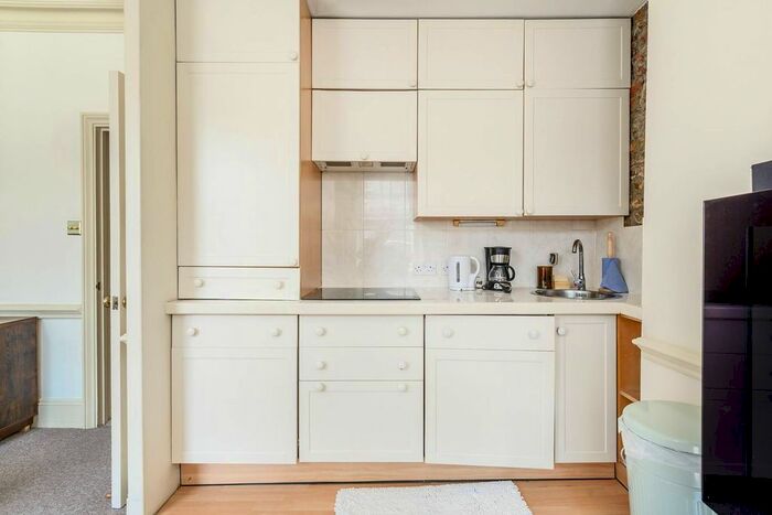 1 Bedroom Flat To Rent In Ebury Street, Belgravia, London, SW1W