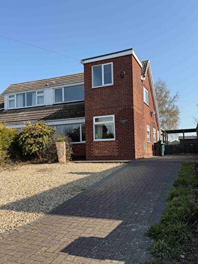 4 Bedroom Semi-Detached House To Rent In Dar Beck Road, Scotter, DN21