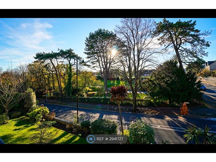 2 Bedroom Flat To Rent In Beach Road, Penarth, CF64