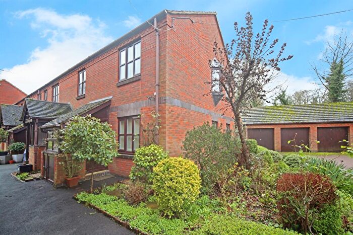 2 Bedroom End Of Terrace House For Sale In Saffron Meadow, Stratford-Upon-Avon, CV37