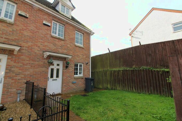 3 Bedroom Semi-Detached House To Rent In Milfraen View, NP23