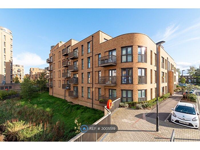 1 Bedroom Flat To Rent In Tudor Court, New Addington, Croydon, CR0