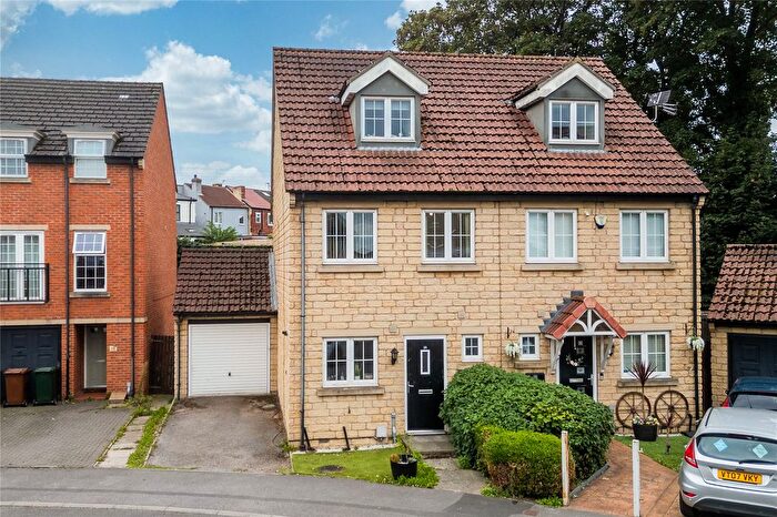 4 Bedroom Semi-Detached House For Sale In Lyng Court, Knottingley, WF11