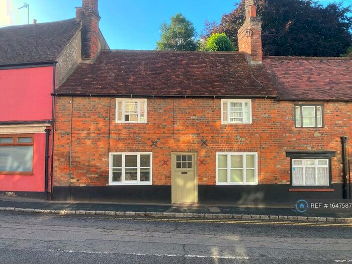 2 Bedroom Terraced House To Rent In Nelson Street, Buckingham, MK18