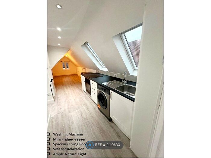 Studio To Rent In Swinderby Road, Wembley, HA0