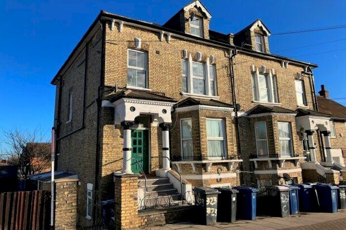 1 Bedroom Flat To Rent In Oakleigh Road North, London, N20