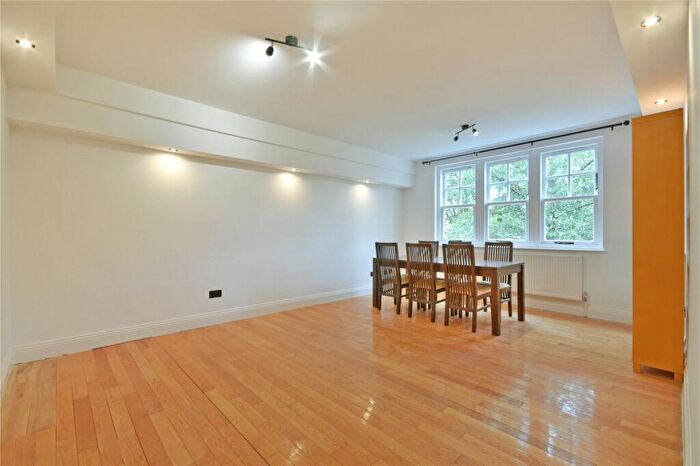2 Bedroom Flat To Rent In Exeter Road, Mapesbury, NW2