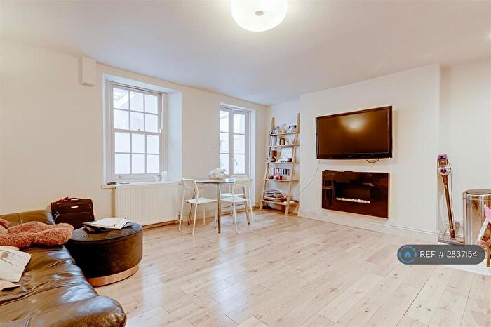 1 Bedroom Flat To Rent In Amwell St, London, EC1R