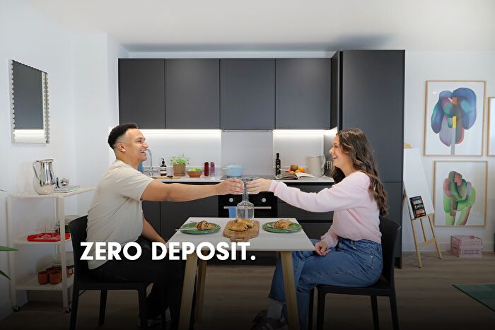 1 Bedroom Apartment To Rent In King Street, Bolton, Greater Manchester, BL4