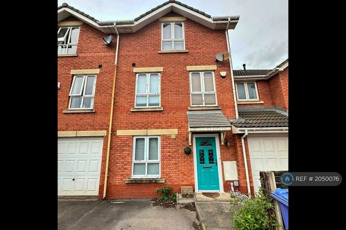 3 Bedroom Semi-Detached House To Rent In Vulcan Close, Liverpool, L19