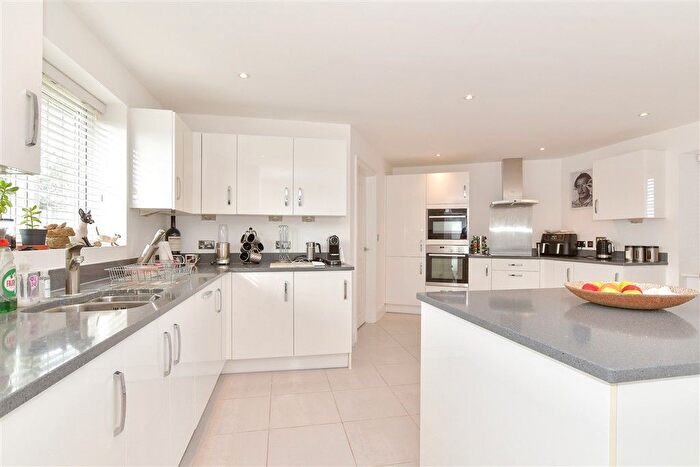 5 Bedroom Detached House For Sale In Oak Tree Close, Eastchurch, Sheerness, Kent, ME12