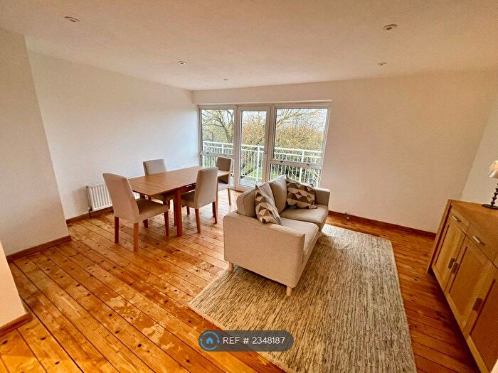 2 Bedroom Flat To Rent In Bishops Court, Trumpington, Cambridge, CB2