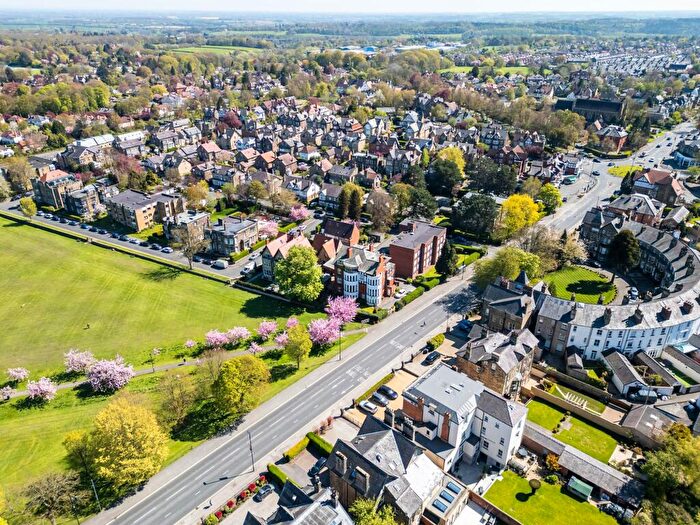 3 Bedroom Flat For Sale In Leeds Road, Harrogate, HG2