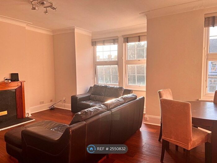 2 Bedroom Flat To Rent In Ashbridge Road, London, E11