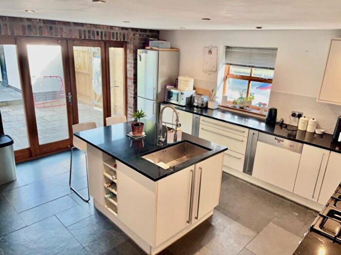 4 Bedroom Detached House For Sale In Wayside Cottage, Lutterworth, LE17