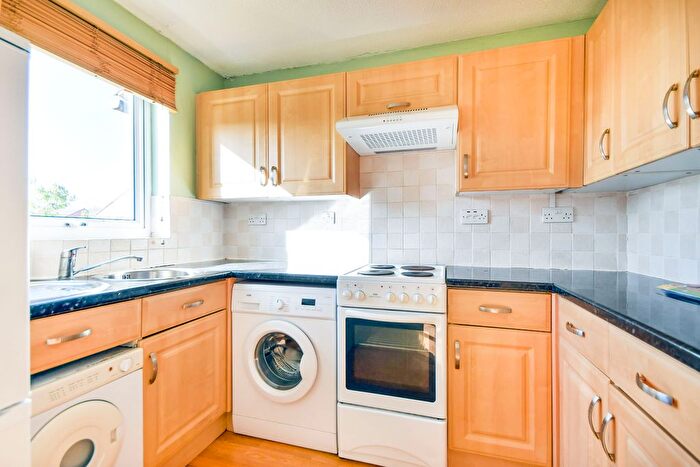 1 Bedroom Property To Rent In Gerard Walk, Swindon, SN5