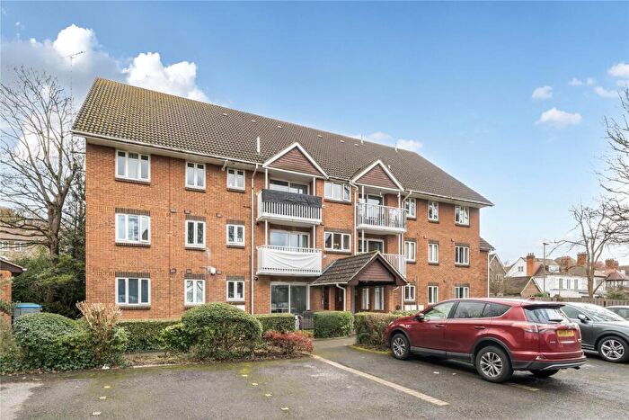 1 Bedroom Flat For Sale In Glenbuck Road, Surbiton, KT6