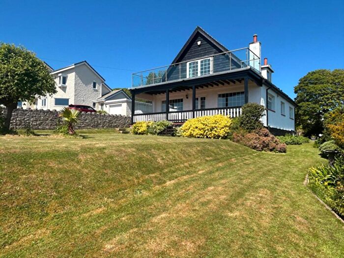 4 Bedroom Detached House For Sale In Ffordd Cynlas, Benllech, Isle Of Anglesey, LL74