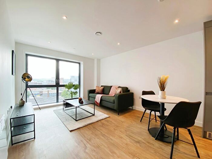 1 Bedroom Apartment To Rent In Phoenix, Saxton Lane, Leeds, LS9