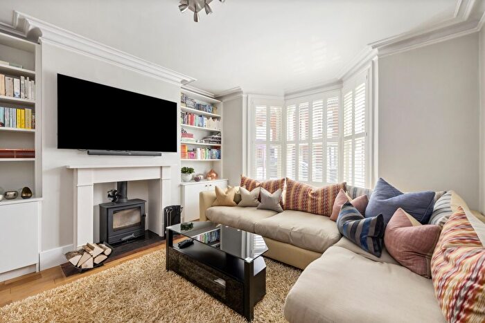 4 Bedroom Terraced House To Rent In Norfolk Road, Horsham, RH12