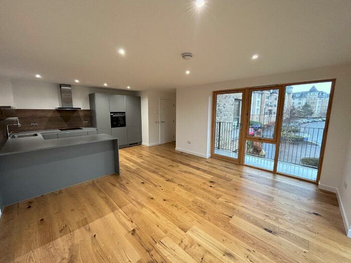 2 Bedroom Flat To Rent In Hughes Close, Canonmills, Edinburgh, EH7