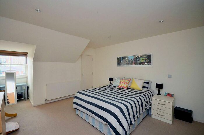 1 Bedroom Flat To Rent In Tottenham Road, De Beauvoir Town, London, N1
