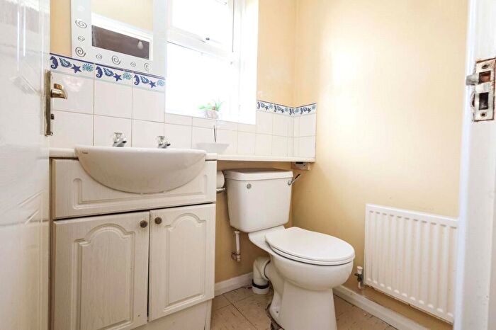 4 Bedroom Detached House For Sale In Small Close, Smethwick, West Midlands, B67