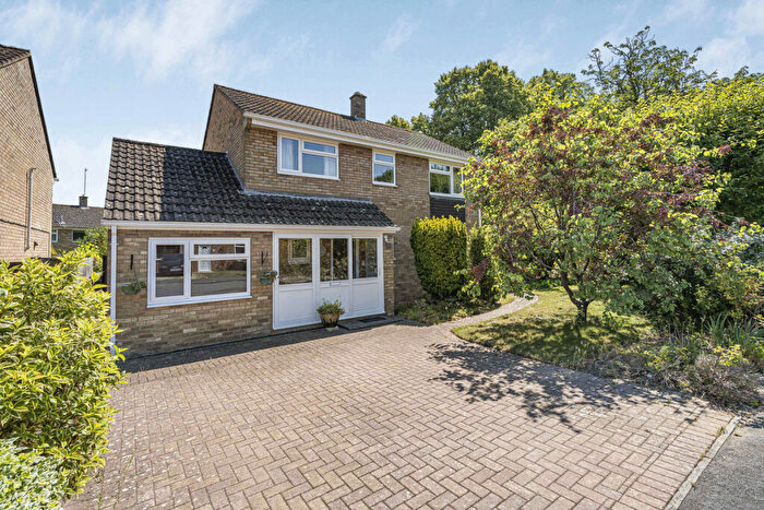 4 Bedroom Detached House For Sale In Kings Avenue, Marcham, OX13