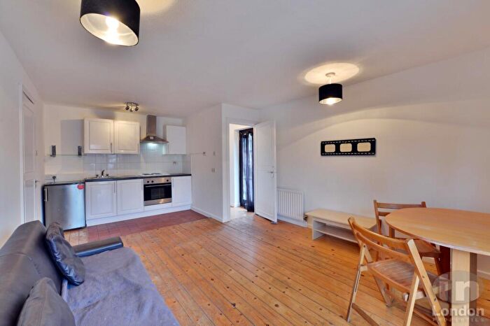 1 Bedroom Flat To Rent In Cricklewood Lane, Cricklewood, NW2