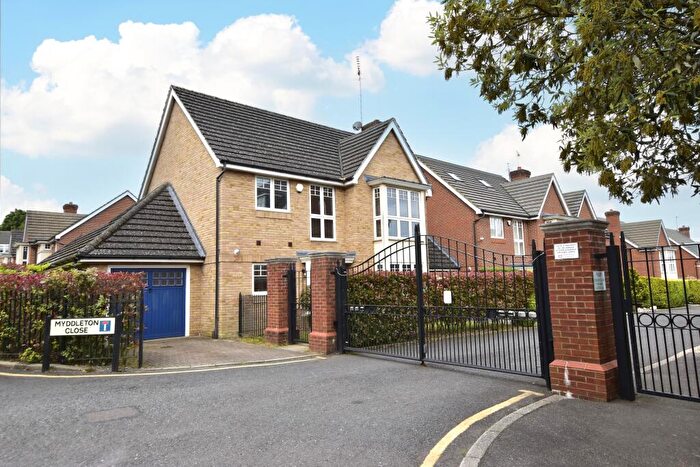 4 Bedroom Detached House For Sale In Myddleton Close, Stanmore, HA7