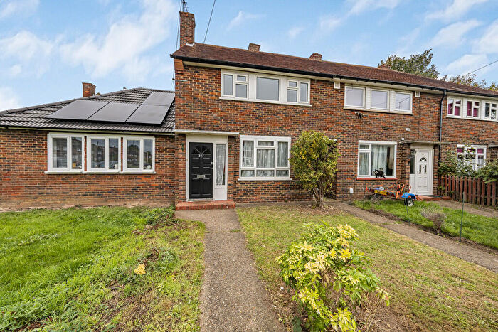 2 Bedroom Terraced House For Sale In Trelawney Avenue, SL3