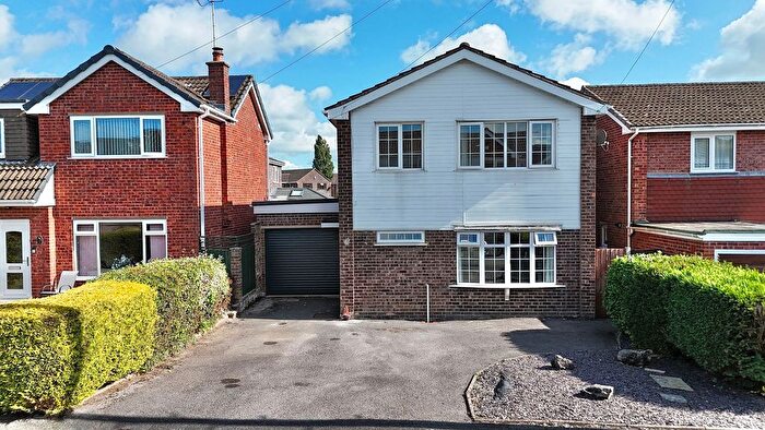 3 Bedroom Detached House For Sale In Aynsley Close, Cheadle, ST10