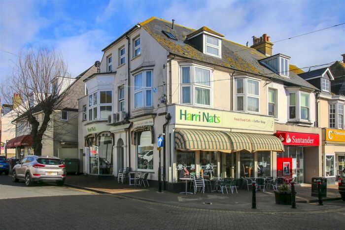 1 Bedroom Flat To Rent In Flat, Broad Street, Seaford, East Sussex, BN25