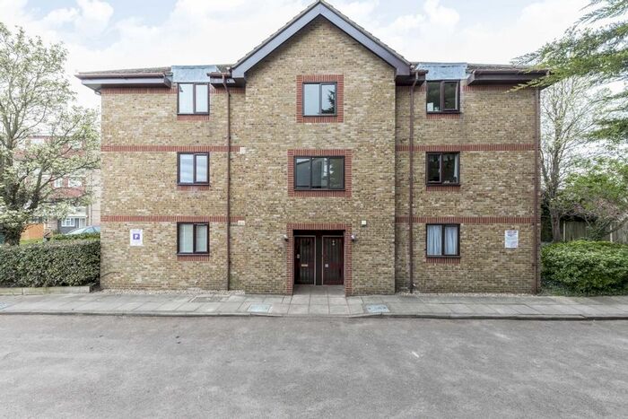 Studio To Rent In Acre Road, Kingston Upon Thames, KT2