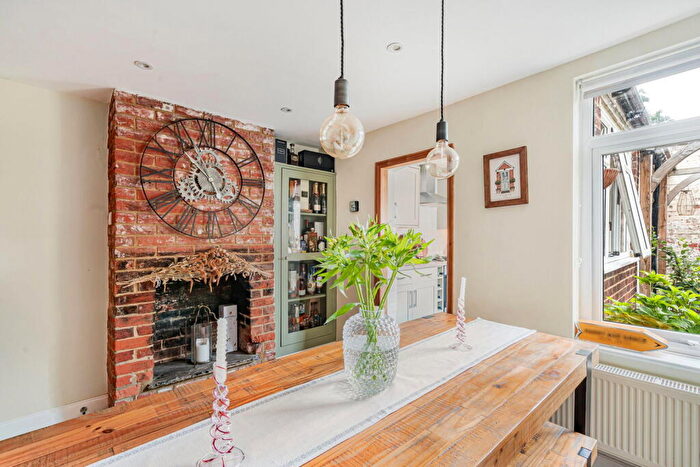 2 Bedroom Semi-Detached House For Sale In Josephs Road, Guildford, GU1