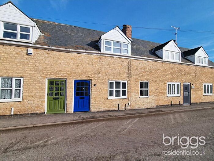 2 Bedroom Character Property For Sale In Bridge Street, Deeping St James, Market Deeping, PE6