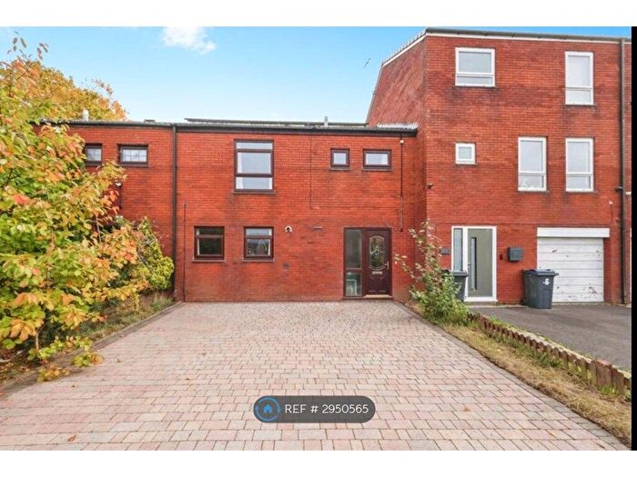 3 Bedroom Terraced House To Rent In Earls Ferry Gardens, Birmingham, B32