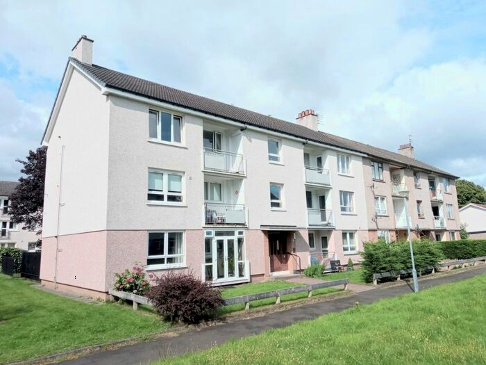 2 Bedroom Flat To Rent In Latimer Path, Cardonald, Glasgow, G52