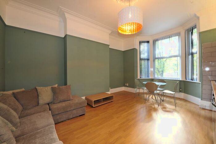 1 Bedroom Flat To Rent In Hanover Square, University, Leeds, LS3