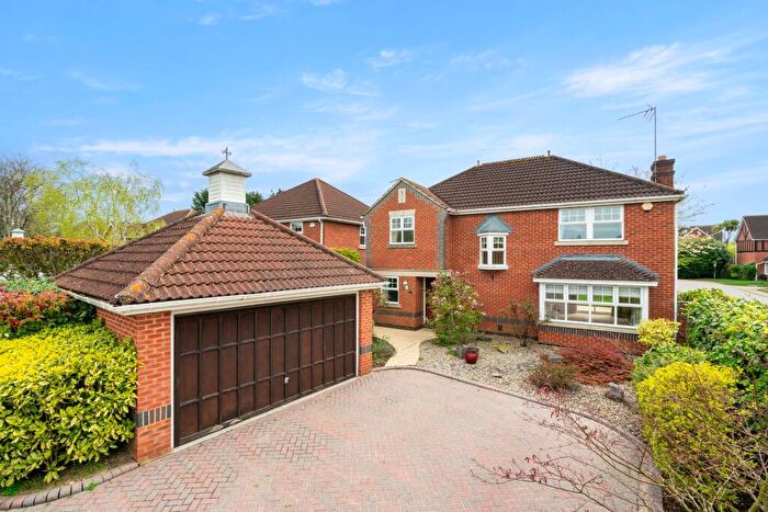 4 Bedroom Detached House To Rent In St. Andrews Gardens, Cobham, KT11