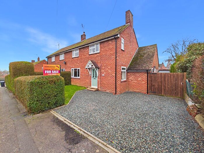 3 Bedroom Semi Detached House For Sale In Sycamore Road, Greens Norton, NN12