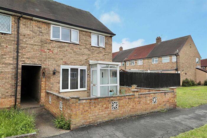 3 Bedroom End Of Terrace House For Sale In Sedbergh Avenue, Hull, HU5