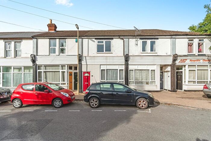1 Bedroom Flat For Sale In Station Road North, Totton, Southampton, SO40
