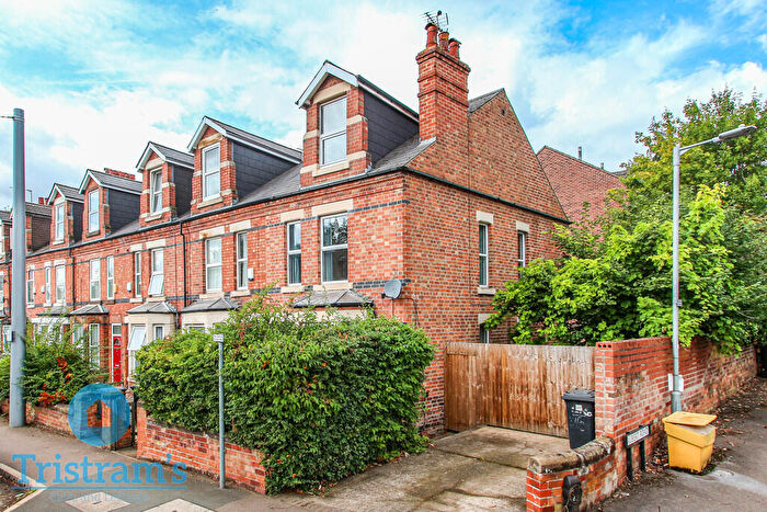 4 Bedroom Semi-Detached House To Rent In Lower Road, Beeston, NG9