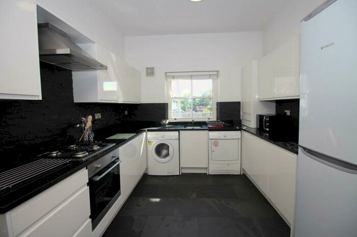 4 Bedroom Flat To Rent In Graingerville South, Westgate Road, Newcastle Upon Tyne, NE4